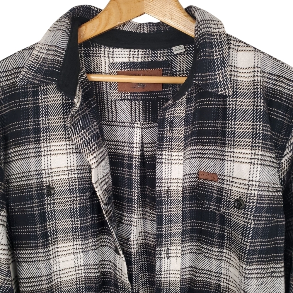 Orvis Men's Black and White Plaid Flannel Shacket. MED.  0158 - Picture 2 of 11